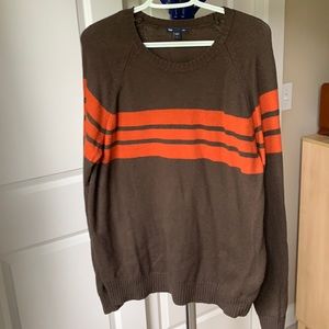 Men’s long sleeve sweater from Gap Factory